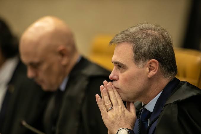 André Mendonça será relator de nova ação que tenta paralisar processo sobre trama golpista