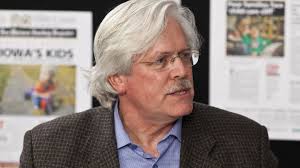 Hatch, wife report nearly $470,000 in 2013 income