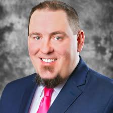 Dennis Kimball's Instagram, Twitter & Facebook