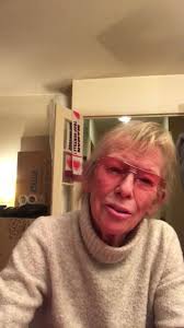 Evelyne leclercq (tf1) donne de ses nouvelles après avoir été touchée de près par le coronavirus. Evelyne Leclercq Confinee A Paris Loin De Sa Famille Donne De Ses Nouvelles Sur Facebook Ladepeche Fr