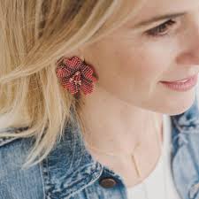 Transport your look to the tropics with these beautiful floral statement  earrings! Each pair is hand crafted by women in Guatemala using vibrant  glass beads. 🌺 (Photo creds: @_tina_russell_ & @shylarose.photo) ⠀⁠