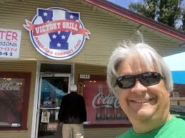 Does anyone know what happened to Gians Deli