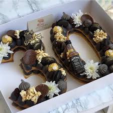 Black Magic גבר שחוגג 30 Israeli Kitchen Chocolate Dessert Ferrerorocher Maca Birthday Cake For Him Cake For Husband 30th Birthday Cakes For Men