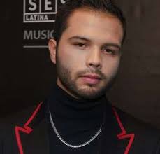 Es reconocida por su precoz talento para el canto y por ser hija de pepe aguilar y nieta de flor silvestre y antonio aguilar. Leonardo Aguilar Birthday Real Name Age Weight Height Family Contact Details Girlfriend S Bio More Notednames