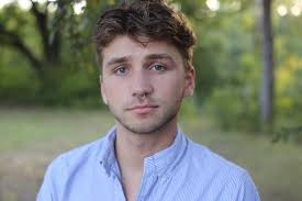 Travis Ryan Jones (@travisryanjones)