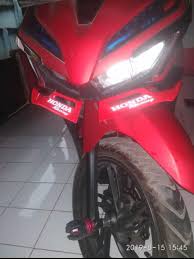 Sep 10, 2019 · untuk itulah simak penjelasan terkait modifikasi vario 150 agar mobil dan motor yang kamu miliki semakin keren, tentunya dengan desain dan model sesuai dengan keinginan kamu.ulasan kali ini terkait modifikasi vario 150 dengan judul artikel 45+ foto modif vario 150 hitam, top! Winglet Vario 150 New 2018 2019 Winglet Honda All New Vario 150 Facelift Lazada Indonesia
