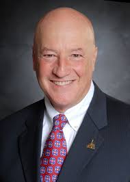 Leslie Kaminoff (B.A. 1977) Delivers Class of 2011 Commencement Address