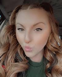 Tamra Emerson's Instagram, Twitter & Facebook