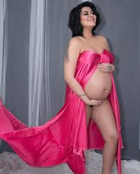 Spiltsvilla 10 Fame, Anmol Chaudhary Says A Guy Struggled To Date Her For  Being A Single Mom