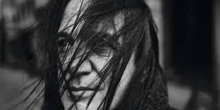 On january 22, the singer a bit rebellious published a column on the france soir site which caused a lot of ink to flow. Francis Lalanne Enraged Singer Archyde