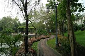 Iseng2 bikin taman atas got. Taman Cantik Di Jakarta Untuk Berolahraga Bersama Anak