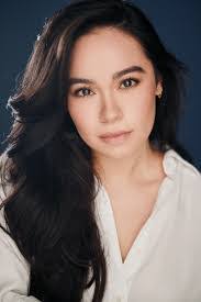 Mari Haas's Instagram, Twitter & Facebook