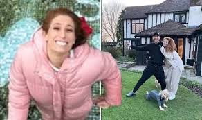 We would like to show you a description here but the site won't allow us. Stacey Solomon House Pickle Cottage Pictures Show Pool At Essex Home Express Co Uk