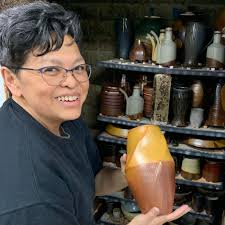 Carolina Niebres' Pottery (Carolina's Healing Vessels)