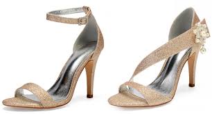 Les petites robes blanches de rime arodaky. Tres Tendance Pourquoi Pas Choisir Des Chaussures De Mariage Embelli De Paillettes Blog Officiel De Persun Fr