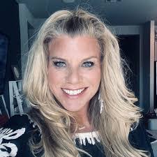 Susan Valliere's Instagram, Twitter & Facebook