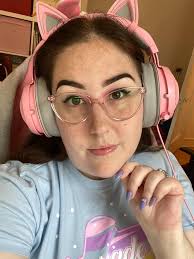 Braiding and Hair Care in the Dreadlocks Community