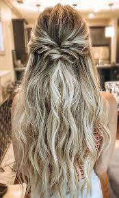 We share our styling ideas for our range of deluxe hair accessories. Best Half Up Half Down Frisuren Fur Den Alltag Zu Besonderen Anlassen Alltag Anlassen Besonderen Frisuren Hair Styles Wedding Hair Half Long Hair Styles