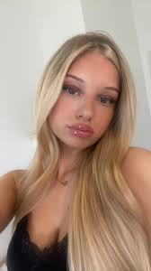 Gina Laitschek Best Pics I