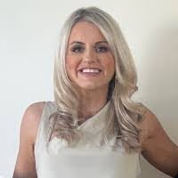 Danielle Stirling's Instagram, Twitter & Facebook