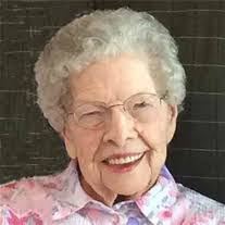 Dee Stratton's Instagram, Twitter & Facebook