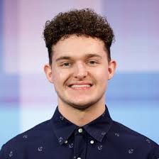 Ryann Barry (@ryann_barry)