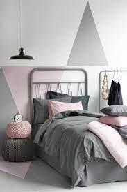 Le gris est souvent privilégié comme couleur de peinture chambre adulte, enfant ou bébé ; Creer Une Tete De Lit En Peinture 20 Inspirations Canons Clematc Deco Chambre Rose Et Blanc Idee Deco Chambre Decoration Chambre