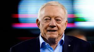 La terrible advertencia de Jerry Jones a CeeDee Lamb después de firmar su  nuevo contrato de 136 millones de dólares: "Ten cuidado..."