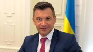 Interesul este, insa, scazut.raportat la totalul. IonuÈ› Stroe Ministrul Tineretului È™i Sportului Rupe TÄƒcerea Cine A Condus Acest Minister A Pierdut Anii Degeaba