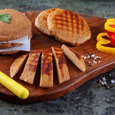 برجر فراخ بيتي مضمون 1 2 كيلو دجاج مفروم 1 معلقة كبيرة صويا صوص 1 معلقة كبيرة عصير بصل 1 معلقة كبيرة كاتشاب 1 معلقة كبيرة مستردة