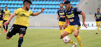 Después del minuto de silencio arranca el debut de chilenos y argentinos en esta copa américa 2021. Asi Llegan Los Representantes Locales Previo Al Sorteo De Copa Chile