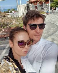 Утяшева родилась в далекой от профессионального спорта семье. Pohudevshaya Lyajsan Utyasheva Pokazala Figuru V Lateksnom Kupalnike I Zadorno Stancevala V Den Svoego 35 Letiya Passion Ru