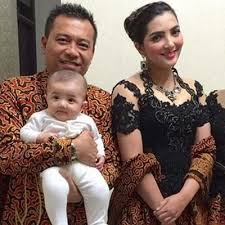 Sign up for deezer and listen to nur nilam sari by search and 56 million more tracks. Status Ibu Tiri Sekadar Gelaran 5 Artis Ini Mampu Hidup Bahagia Sampai Ada Yang Tidak Perasan