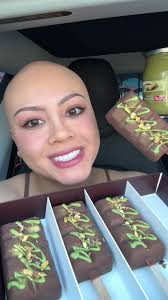 trying the viral Dubai Chocolate ice cream bar 😍 with pistachio spread!  #dubaichocolate #baskinrobins #desserts #foodtiktok #Foodie #mukbang  #eating #fypシ