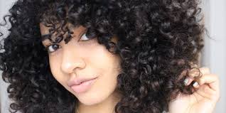 Pour colorer les cheveux crépus, il est nécessaire de prendre quelques mesures au préalable car. 14 Raisons Pour Lesquelles J Assume Mes Cheveux Frises Et Vous Devriez En Faire Autant Le Huffington Post Life