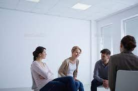 Talking In Group Background For Photography Photography Website Girl Talking