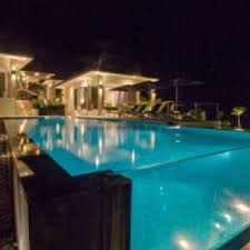 Above Ground Pool Concrete And Acrylic Sides Swimming Pool Designs Pool Houses Glass Pool