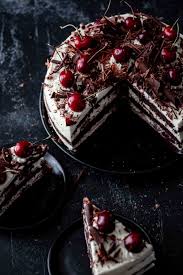Quick Cherry Chocolate Cake En 2020 Gateau Fait Maison Galette Des Rois Recipe Recettes De Cuisine