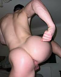 Garotos bem dotados me mandam mensagem. Agora