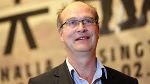 Thalia-Intendant Joachim Lux erhält Max-Brauer-Preis