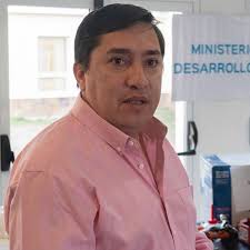 Vidal: “Vamos a seguir trabajando para que la localidad crezca cada día  más” 📌El intendente de Gobernador Gregores, Héctor Vidal acompañó a la  ministra de Desarrollo Social, Bárbara Weinzettel, en la entrega