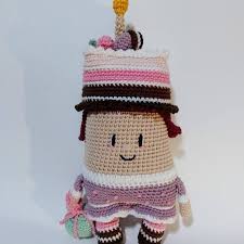 Modello Zoe la festeggiata del compleanno Modello Amigurumi per la  celebrazione del compleanno Modello all'uncinetto Modello per bambola  all'uncinetto Modello per bambola torta PDF