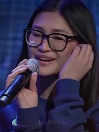 BINI Singing 'Leaves' by Ben&Ben