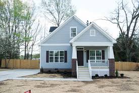 Rented 111 W Franklin St Youngsville Nc 27596 Brand New Cozy Bungalow Nestled In Downtown Youngsville For Additional Renting A House House Rental Rent