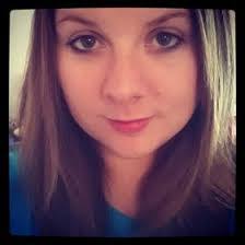 Heather Thigpen's Instagram, Twitter & Facebook