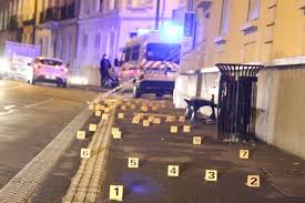 Vous recherchez un fonds de commerce, des locaux commerciaux, des murs commerciaux ou des bureaux, consultez toutes nos offres immobilières de cession et locations sur. Seine Et Marne Un Homme Poignarde Pres Des Bords De Seine De Melun Une Agression Gratuite La Republique De Seine Et Marne