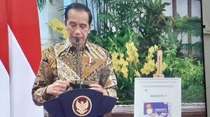 Kisah cintanya dengan putra amien rais, baihaqy, sempat viral dan ramai menjadi 9. Jokowi Legalkan Miras Di Bali Amien Rais Akhlak Anak Muda Hancur Suara Bali
