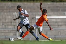 Brian brobbey shots an average of 0.56 goals per game in club competitions. Brian Brobbey Zimbio