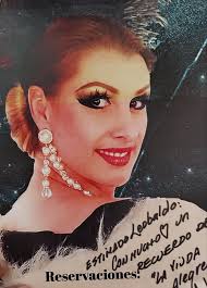 A veces a nuestra vida llegan momentos sorprendentes por algo que no  esperábamos, esa fue mi sorpresa al recibir de Maylu Hernández este bello  regalo.¡ Que experiencia tan hermosa tiene que haber