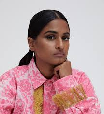 Priya saraiya (born 19 november 1984) is an indian playback singer and lyricist in bollywood. 100 Priya Ragu The Tamil Swiss Singer Inventing The The Face